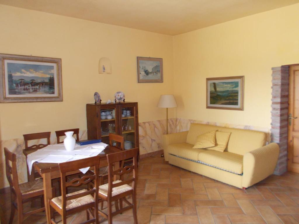 Aparthotel La Francigena à Staggia Chambre photo